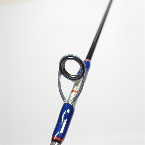 １０スパイクＳＫ７０２Ｍ